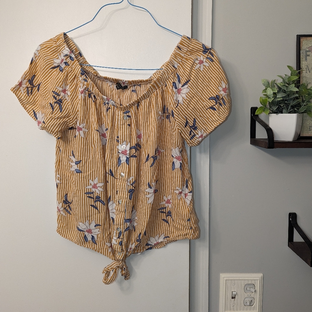 Floral Off the Shoulder Crop Top